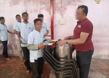 Sardar Patel Vyasan Mukti Kendra Bardoli - Morning Breakfast and Medicine Three Sardar Patel Vyasan Mukti Kendra Bardoli - Morning Breakfast and Medicine Three