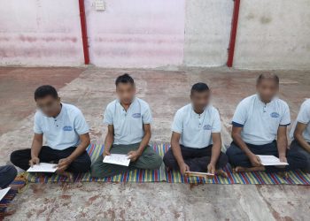 Sardar Patel Vyasan Mukti Kendra Bardoli - Morning Prayer Four Sardar Patel Vyasan Mukti Kendra Bardoli - Morning Prayer Four