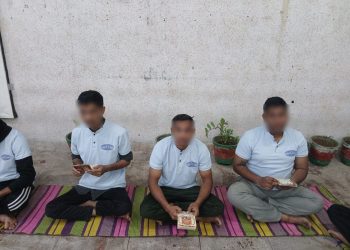 Sardar Patel Vyasan Mukti Kendra Bardoli - Morning Prayer Three Sardar Patel Vyasan Mukti Kendra Bardoli - Morning Prayer Three
